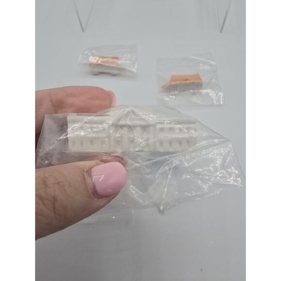 Wade England Red Rose Tea Figures American Heritage Series - Picture 4 of 4